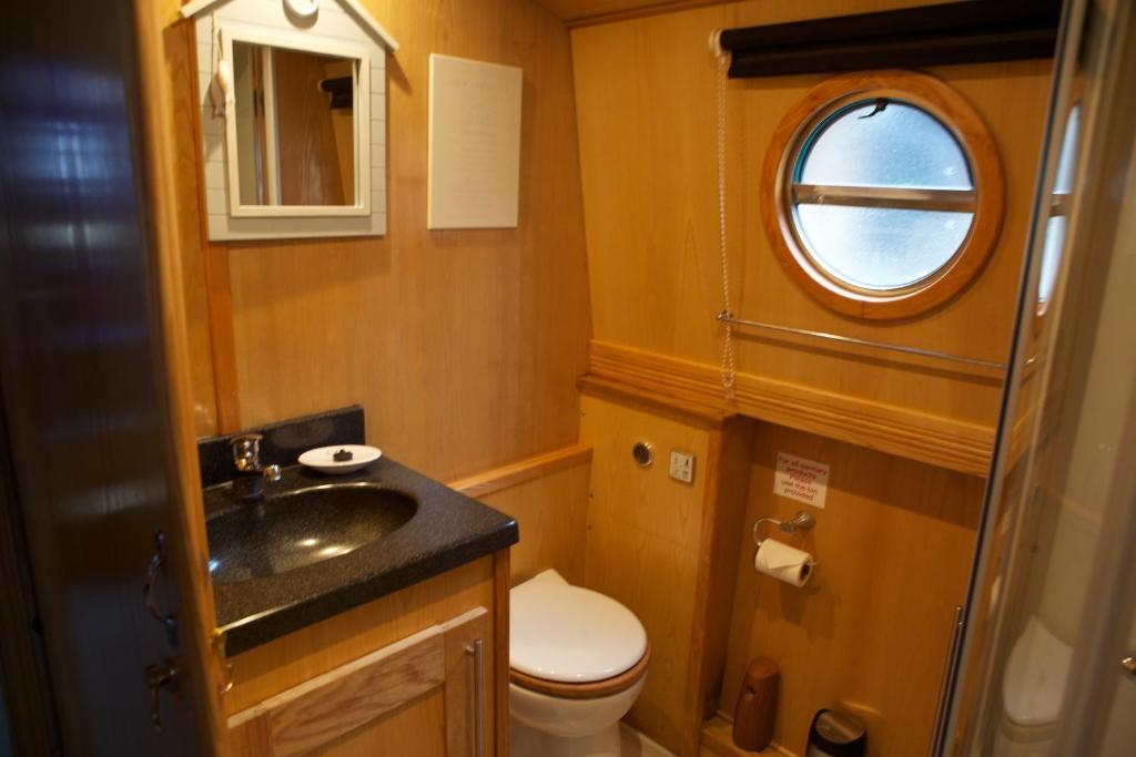 Houseboat Hotels Шефилд Экстерьер фото